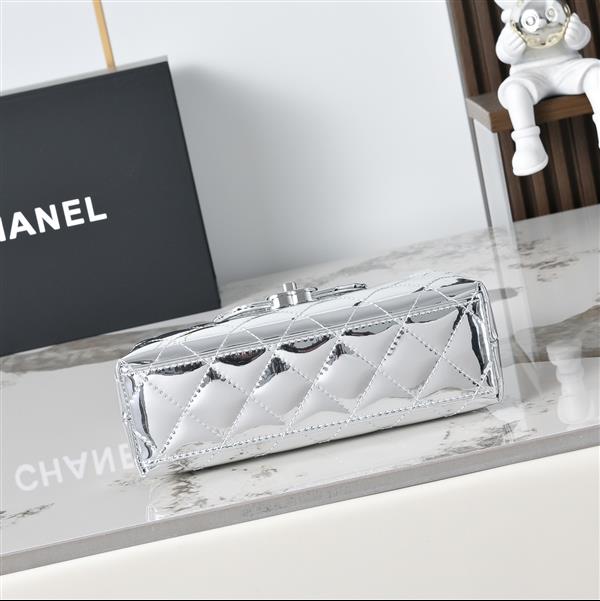 2026127215359607 620